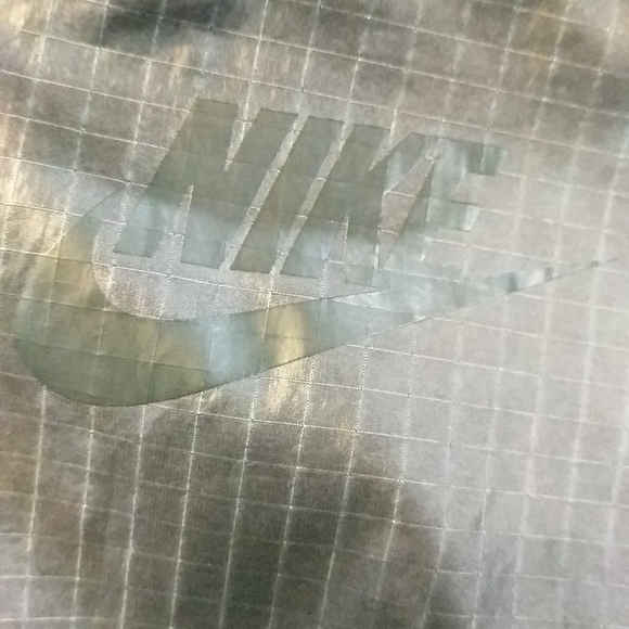 Nike windbreaker size medium - Picture 6 of 6